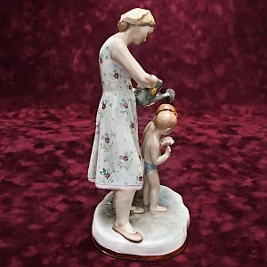 Авторская Фарфоровая Статуэтка «В жаркий полдень», ДФЗ - Дулево, СССР -1962 год. 