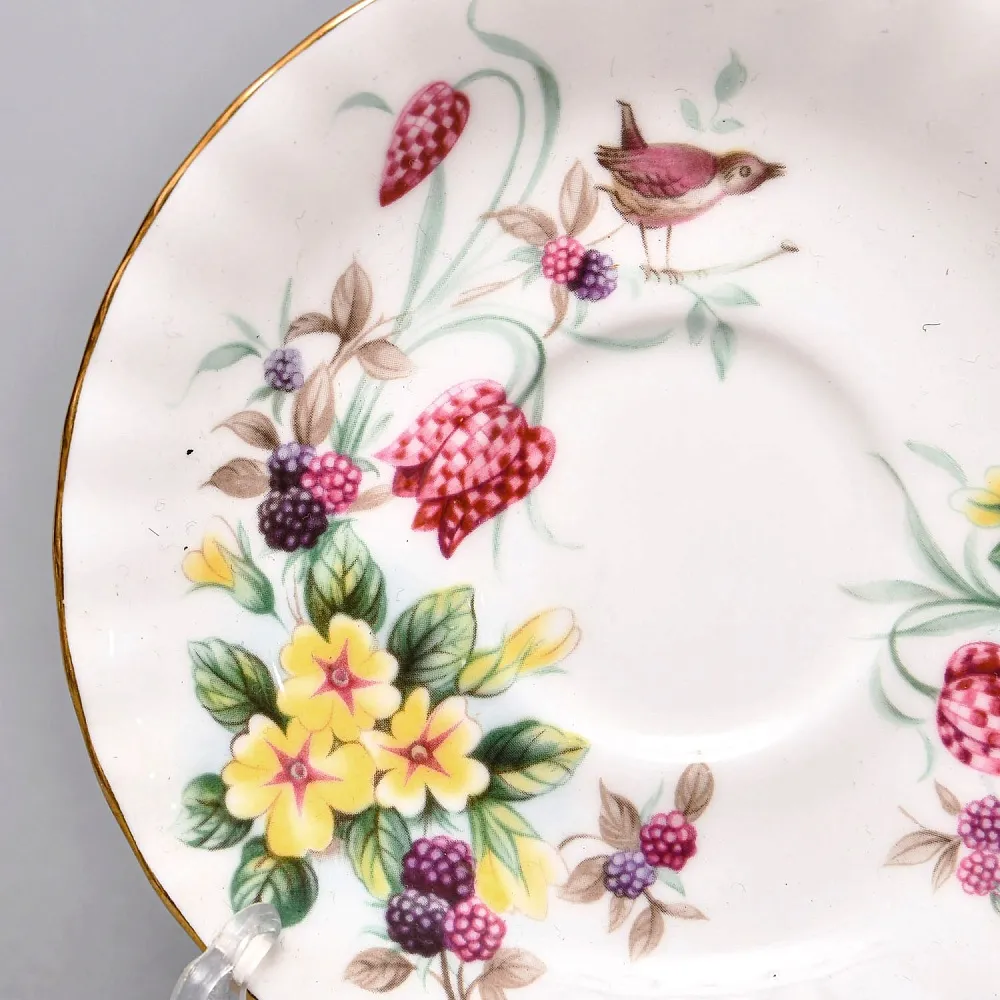 Коллекционная Фарфоровая Кофейная пара «Букет с ежевикой», ROYAL ALBERT Англия.