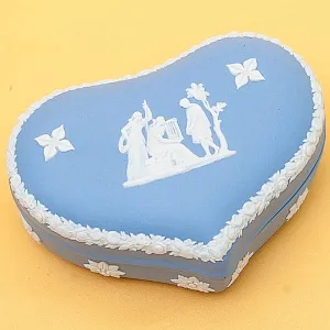 Шкатулка - Бонбоньерка «Атлантида» фарфор ВЕДЖВУД, WEDGWOOD, Англия -1977 год.