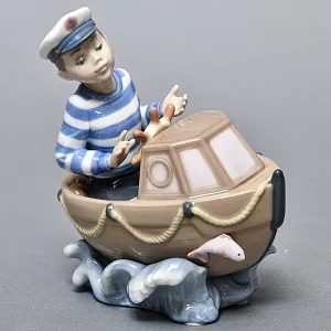 Коллекционная Фарфоровая статуэтка «Маленький капитан», Lladro Испания, 1993 - 1996 годы.