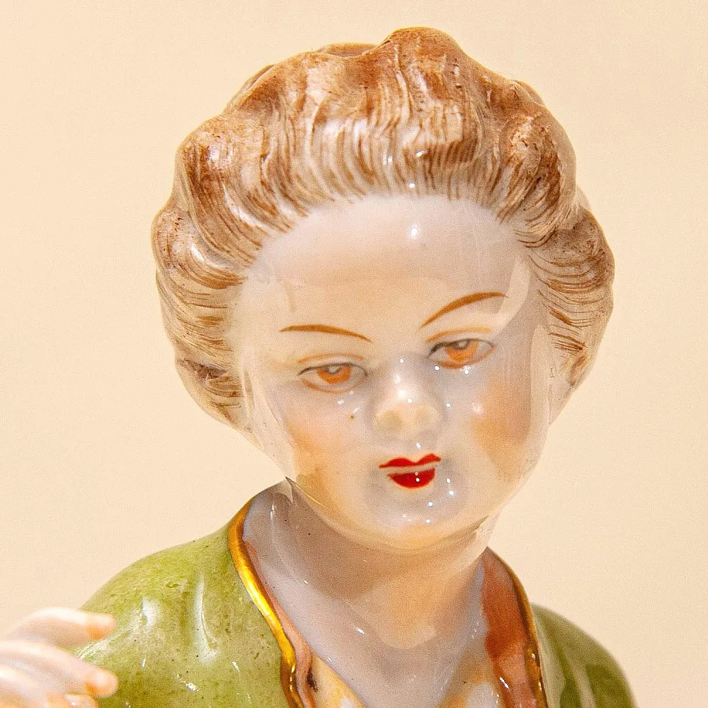 Редкая! Коллекционная фарфоровая статуэтка «МАЛЬЧИК СО ШЛЯПОЙ», Unterweissbach Германия.