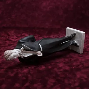 Коллекционная Фарфоровая статуэтка «Артист Норцов в роли Евгения Онегина», ЛФЗ СССР, 50-е гг.