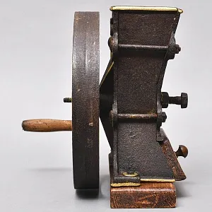 Большая Антикварная Чугунная Ручная Механическая Мельница №5, RAPIDE Германия начало ХХ века. 