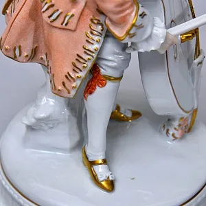 Коллекционная Фарфоровая статуэтка «Музыкант. Виолончелист», SITZENDORF Германия.