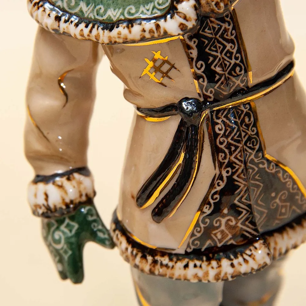 Авторская Коллекционная Фарфоровая Статуэтка «Охотник - Соколиная охота», Россия.