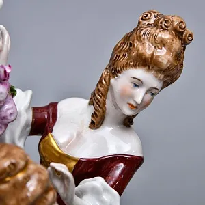 Коллекционная Фарфоровая статуэтка «ГАЛАНТНАЯ ПРОГУЛКА», Scheibe-Alsbach Германия, середина ХХ века. 