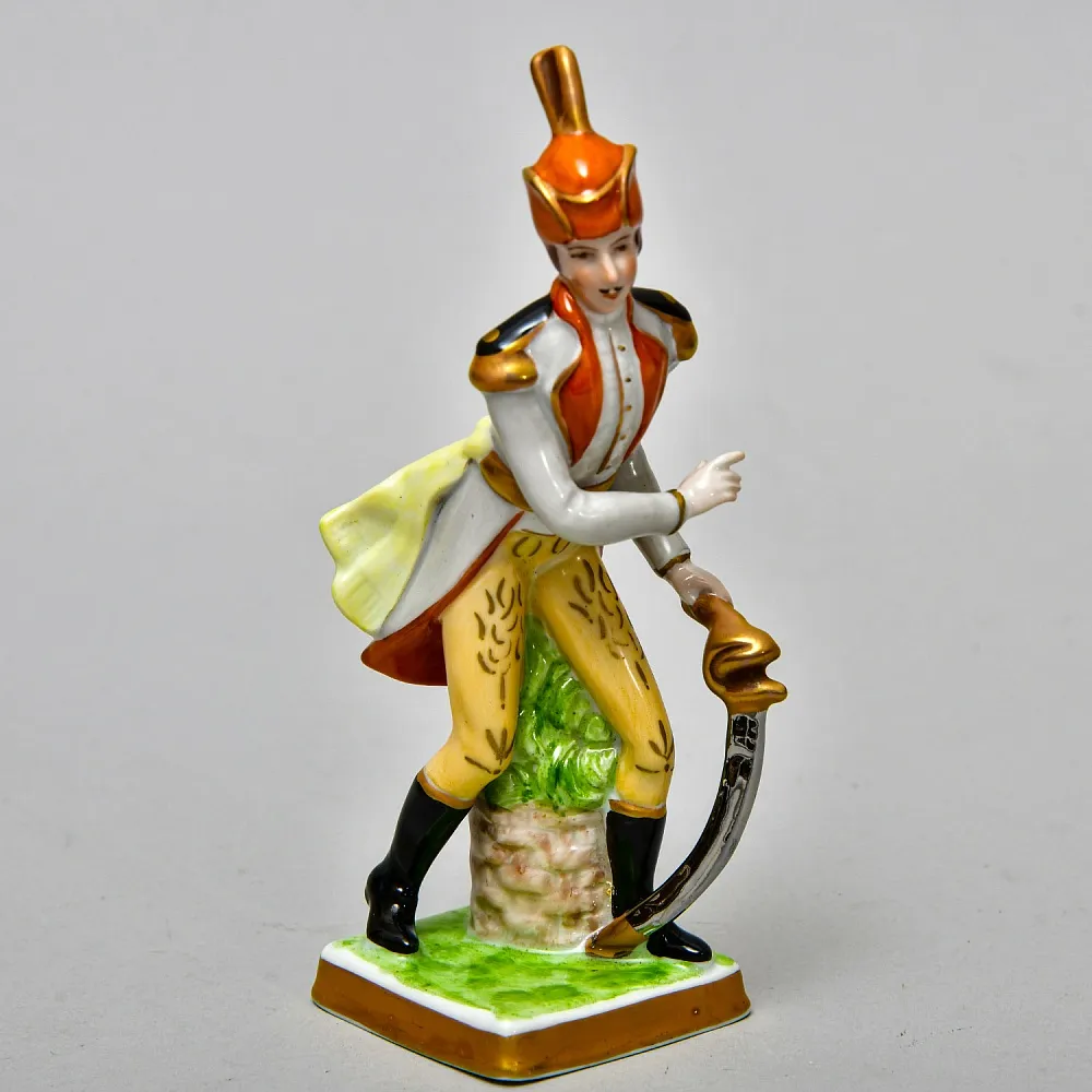 Коллекционная Фарфоровая Статуэтка «Солдат - Офицер кавалерии», Германия - вторая половина ХХ века.