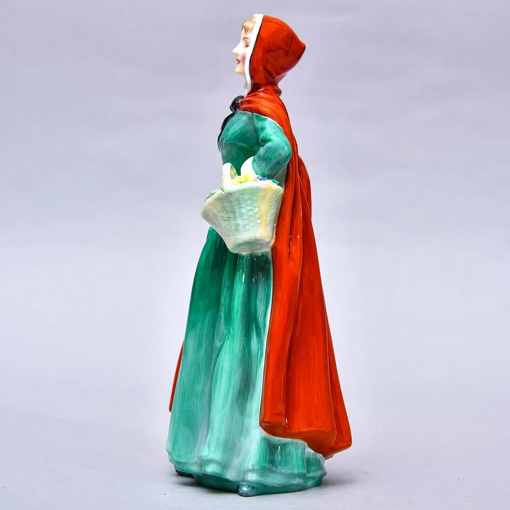 Коллекционная Фарфоровая статуэтка «Джин. Девушка в зеленом платье», Royal Doulton Англия.