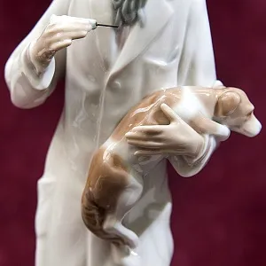 Редкая! Коллекционная Фарфоровая статуэтка «Ветеринар» Lladro, Испания - 1972 год.