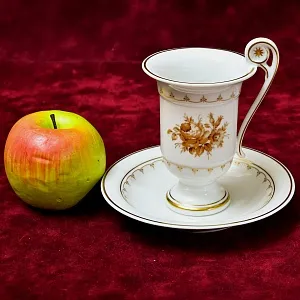 Классическая Фарфоровая Пара «Цветочное Золото» для Горячего Шоколада или Какао, KAISER Германия - 1979 год.