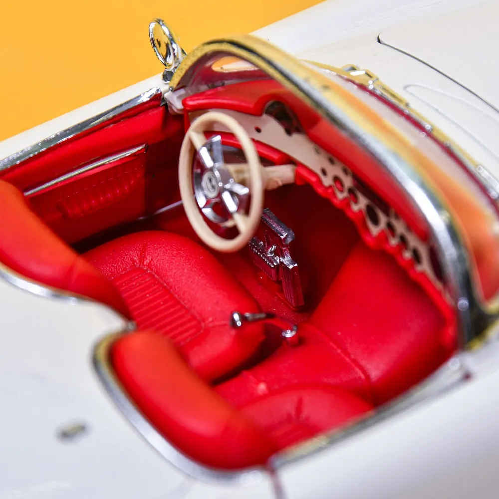 Коллекционная Металлическая Модель «Автомобиль - Carvette 1953 » Германия.