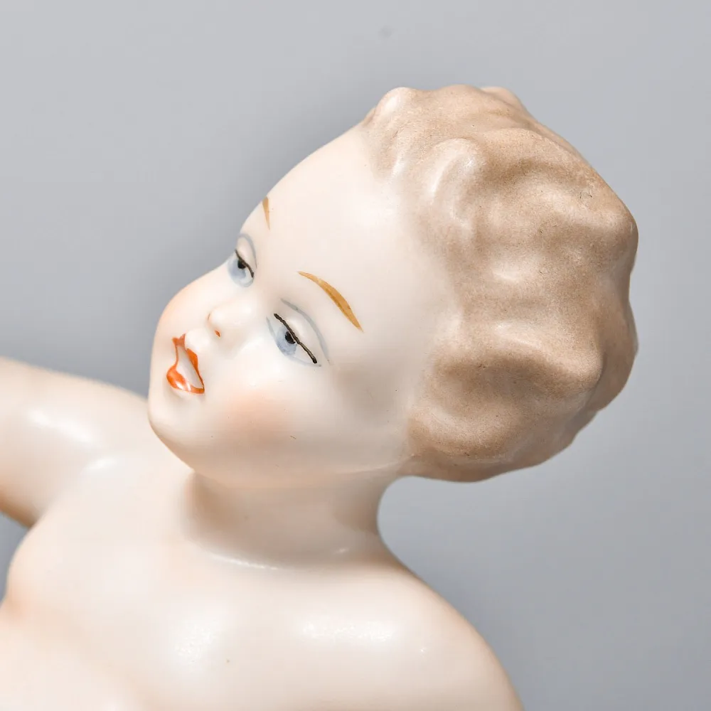 Коллекционная Фарфоровая статуэтка «Путти с козленком»,  WALLENDORF Германия, середина ХХ века.