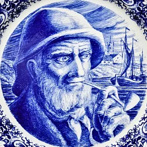 Декоративная Фарфоровая Тарелка - Блюдо «Старый моряк», DELFTs - Royal Boch Бельгия. 