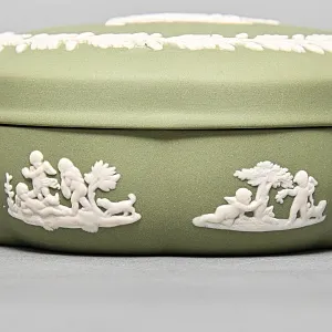 Шкатулка - Бонбоньерка «Античная Греция», фарфор ВЕДЖВУД / WEDGWOOD, Англия, вторая половина ХХ века.