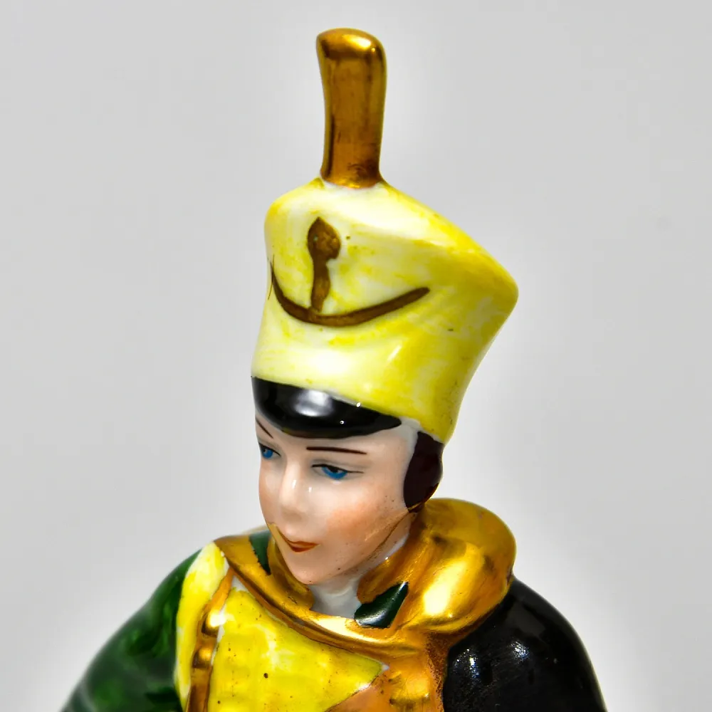 Коллекционная Фарфоровая Статуэтка «Солдат - Гусар», Германия - вторая половина ХХ века.