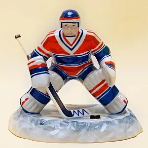 Авторская Коллекционная Фарфоровая Статуэтка «Вратарь - Хоккей - Спорт» Россия. 