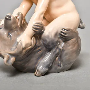 Коллекционная Фарфоровая статуэтка «Фавн с медведем», Royal Copenhagen Дания - 1968 год. 