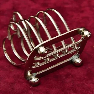 Винтажная Металлическая Подставка для Тостов "СЕРДЦЕ", Silverplate, SHEFFIELD Англия.