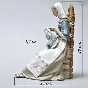 Редкость!!! Коллекционная Фарфоровая Статуэтка «ВЫШИВАЛЬЩИЦА», Lladro Испания -1974 год.