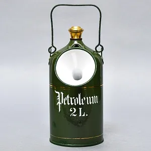 Антикварная Канистра для бензина с воронкой - Эмалированный Бидон на 2 литра, Германия начало ХХ века.