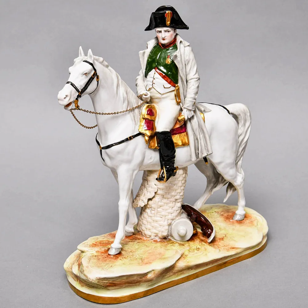 Редкая Коллекционная статуэтка «Наполеон Бонапарт на коне», Фарфор Scheibe - Alsbach Германия.