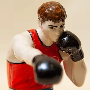 «Боксёр» - Авторская Коллекционная Фарфоровая Статуэтка, Россия.