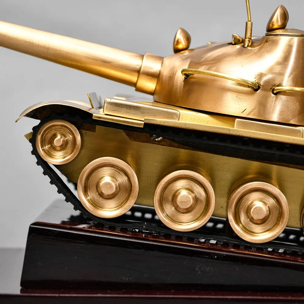 Редкость! Памятный Подарок - Большая Кабинетная модель «Танк Т-55» Латунь, СССР - 1970 год.