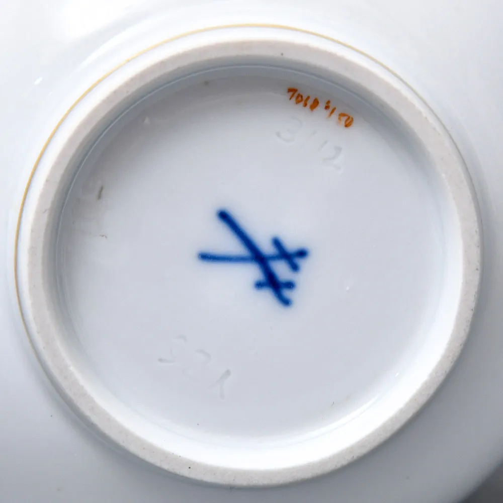 Фарфоровый Молочник - Сливочник «Сережка ольховая», MEISSEN Германия - 1968 год. 