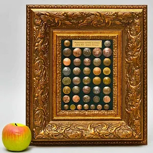 Коллекционное Настенное Панно - Картина «Старинные Латунные пуговицы», Россия конец XIX - начало ХХ века.