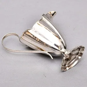 Классический Металлический Молочник - Соусник - Кувшинчик. Silverplate, SHEFFIELD Англия 50-е годы ХХ века.