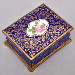 Коллекционная Фарфоровая шкатулка «Бургундия», KAISER Германия, 1956 - 1960 годы.