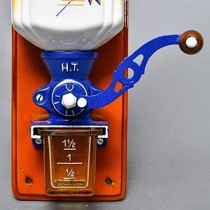 Редкая! Фарфоровая Настенная Ручная Механическая Кофемолка Hard Trep, Голландия.