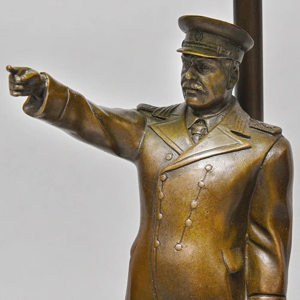 Авторская Настольная Лампа - Статуэтка "СТАЛИН" L'atelier ART & Bronze Франция начало ХХI века.