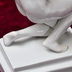 Редкая! Авторская Фарфоровая Статуэтка «КЛЕОПАТРА И ЗМЕЯ», HEREND Венгрия, первая половина ХХ века.