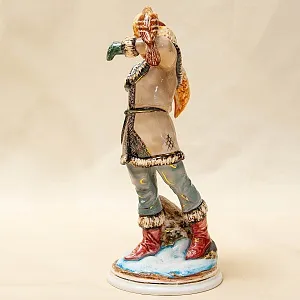 Авторская Коллекционная Фарфоровая Статуэтка «Охотник - Соколиная охота», Россия.