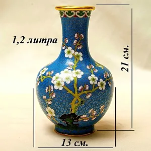 Шикарная Ваза «Сакура в цвету» в технике « Клуазоне» Китай 50 -е годы ХХ века.