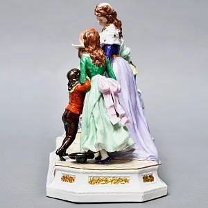 Антикварная Статуэтка «Неожиданное Угощение», Фарфор, Dressel & Kister Passau Германия, 1907 - 1922 гг. 