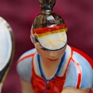 Авторская Фарфоровая статуэтка «ТЕННИСИСТКА», ДФЗ Дулево Россия.