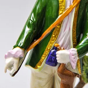 Коллекционная Фарфоровая статуэтка «Охотник с трофеем», Scheibe - Alsbach Германия 1952 - 1972 годы.