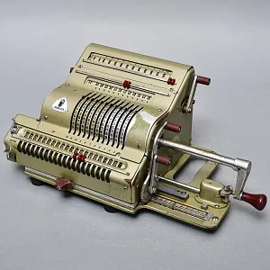 Редкость! Механический Калькулятор - Арифмометр - Счётная Машинка «BRUNSVIGA», Германия -1934 год.