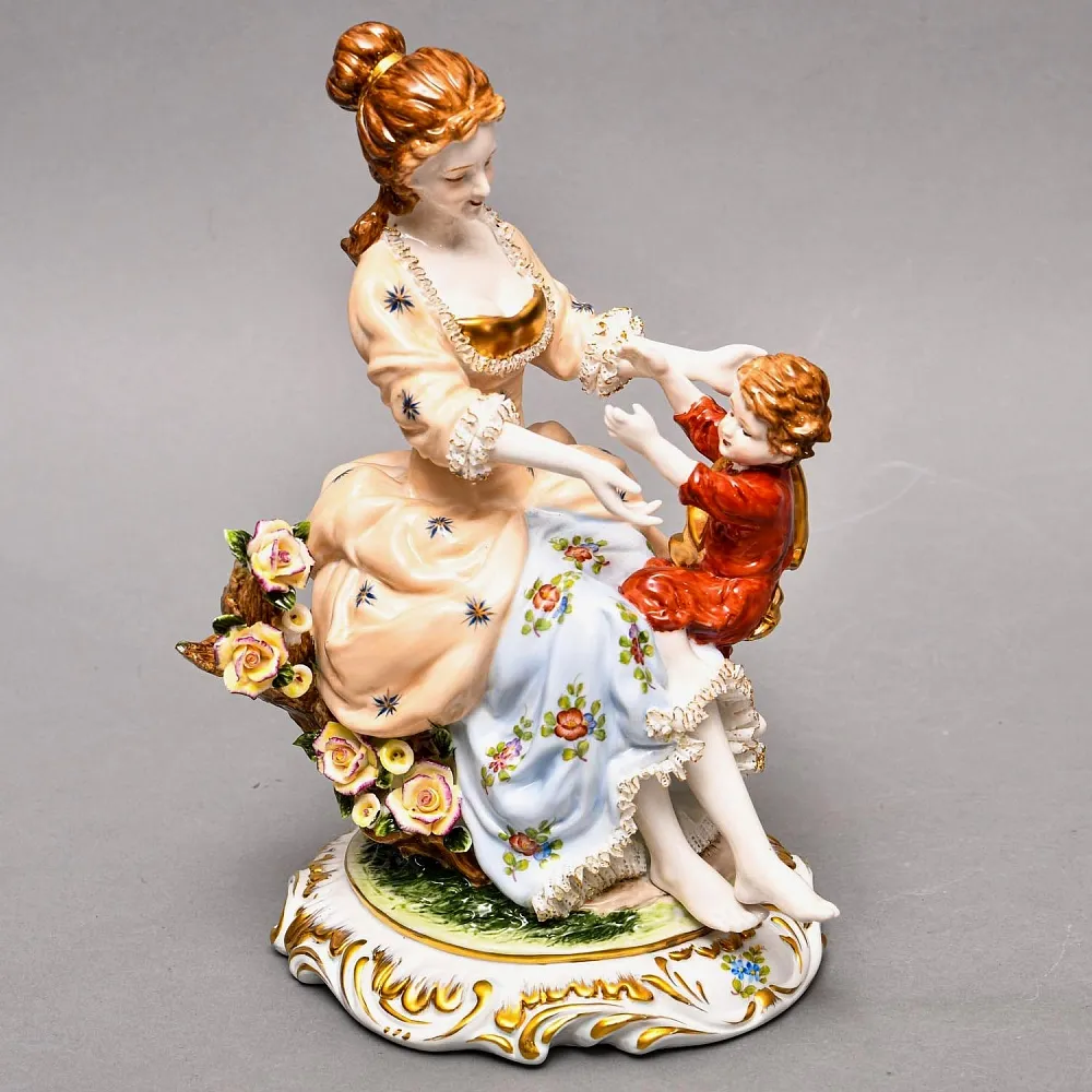Коллекционная Фарфоровая Статуэтка «Материнство. Мать и Дитя», SANDIZELL PORCELAIN Германия.