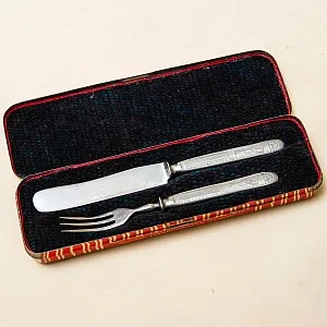 Редкость! Пионерский Сервировочный Набор для Завтрака «Нож и Вилка», металл нержавейка, МИНПРОМ СССР - 1956 год