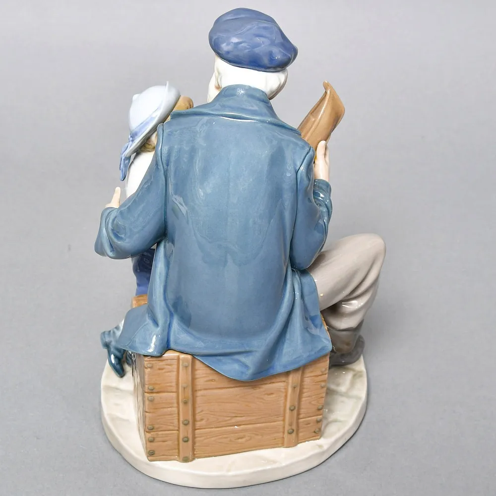 Коллекционная Фарфоровая статуэтка «Старый моряк и мальчик», Lladro Испания, 1984 - 2002 годы. 