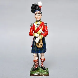 Коллекционная Фарфоровая статуэтка «Солдаты Британской армии. 93-й пехотный полк», SITZENDORF Германия.