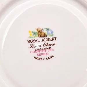 Коллекционная Фарфоровая Кофейная пара «Букет с колокольчиками», ROYAL ALBERT Англия.