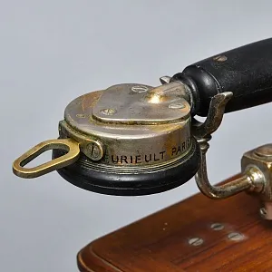 Антикварный Настольный Телефонный аппарат - Телефон «La Telephone - Phono Prive», Франция -1915 год.