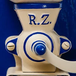 Редкость! Старинная Настенная Ручная Механическая Кофемолка Zassenhaus - DELFTs, Германия.