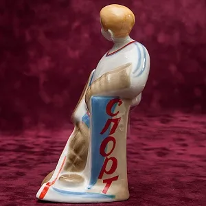 Фарфоровая Статуэтка «Хоккеист - Вратарь», ЗКХ Полонное, СССР 60-70 годы.