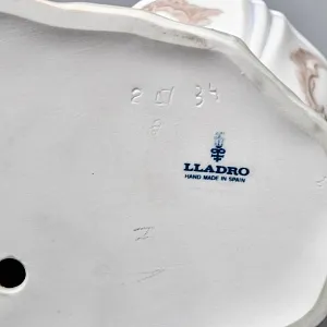 Парные Фарфоровые статуэтки - подставки для ювелирных украшений «Дама и кавалер», Lladro Испания. 