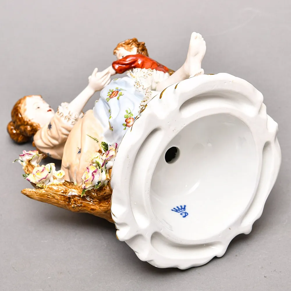 Коллекционная Фарфоровая Статуэтка «Материнство. Мать и Дитя», SANDIZELL PORCELAIN Германия.